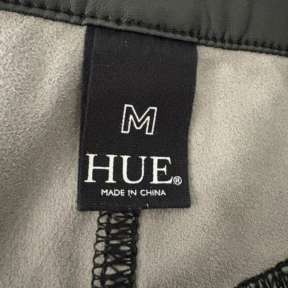 HUE l L Contemporary Stretch Faux Leather Suede Lining Taper Leg Leggings Pants - Picture 5 of 5